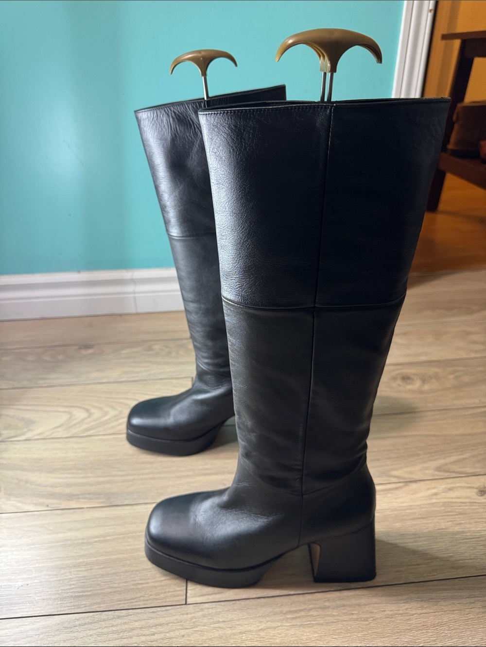 L’intervalle platform Black Leather Knee-High Boots - Picture 1 of 12